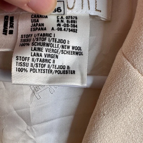 Escada Couture Cream and Black Vintage Women's Jacket - Picture 4 of 16